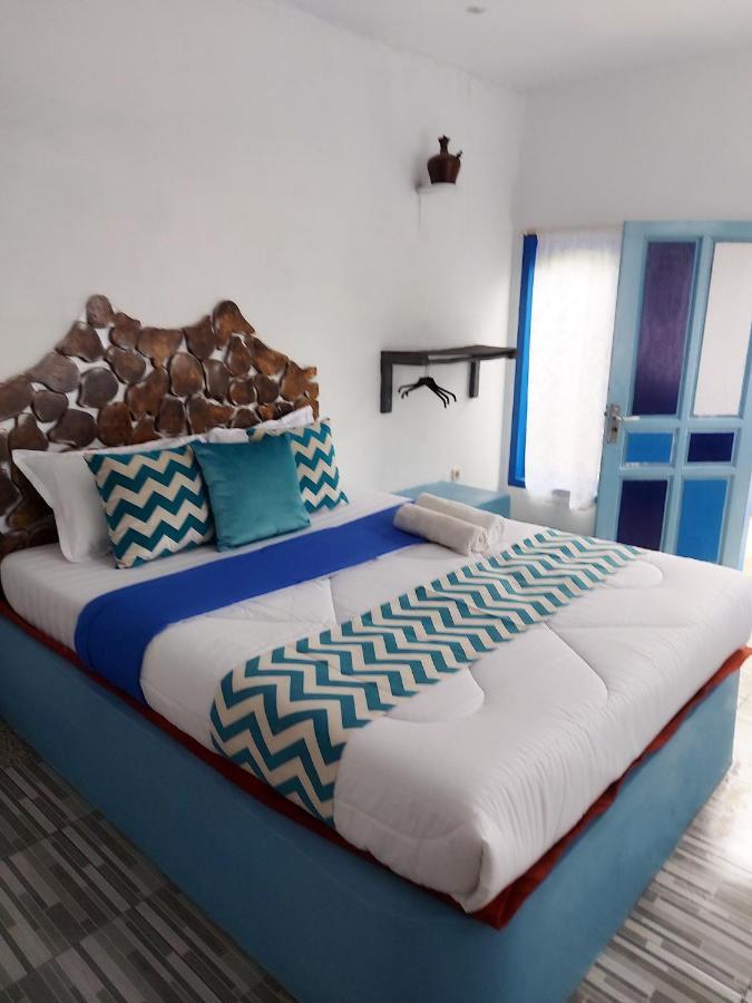 Blue Coral Homestay Карімунджава Екстер'єр фото