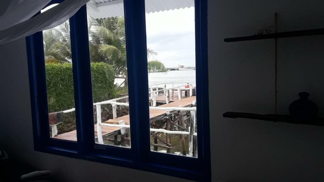 Blue Coral Homestay Карімунджава Екстер'єр фото